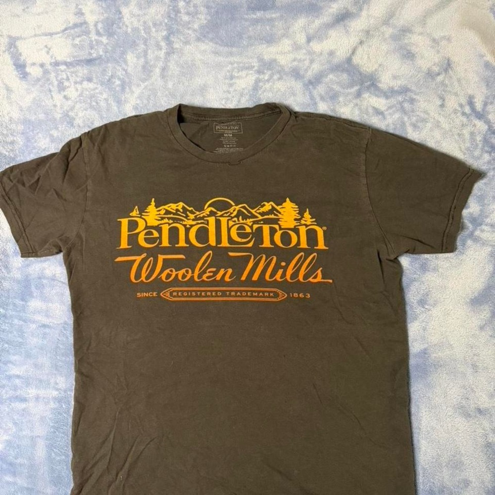 Pendleton Woolen Mills  Men's size‎ medium